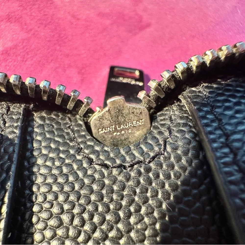 Vintage Yves Saint Laurent Men’a Wallet (EUC; Black)
